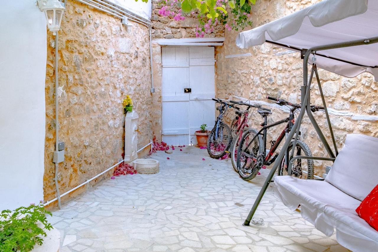 The Venetian Walls 'Central House With Private Courtyard - Charmy & Cheap' 이라클리온 외부 사진