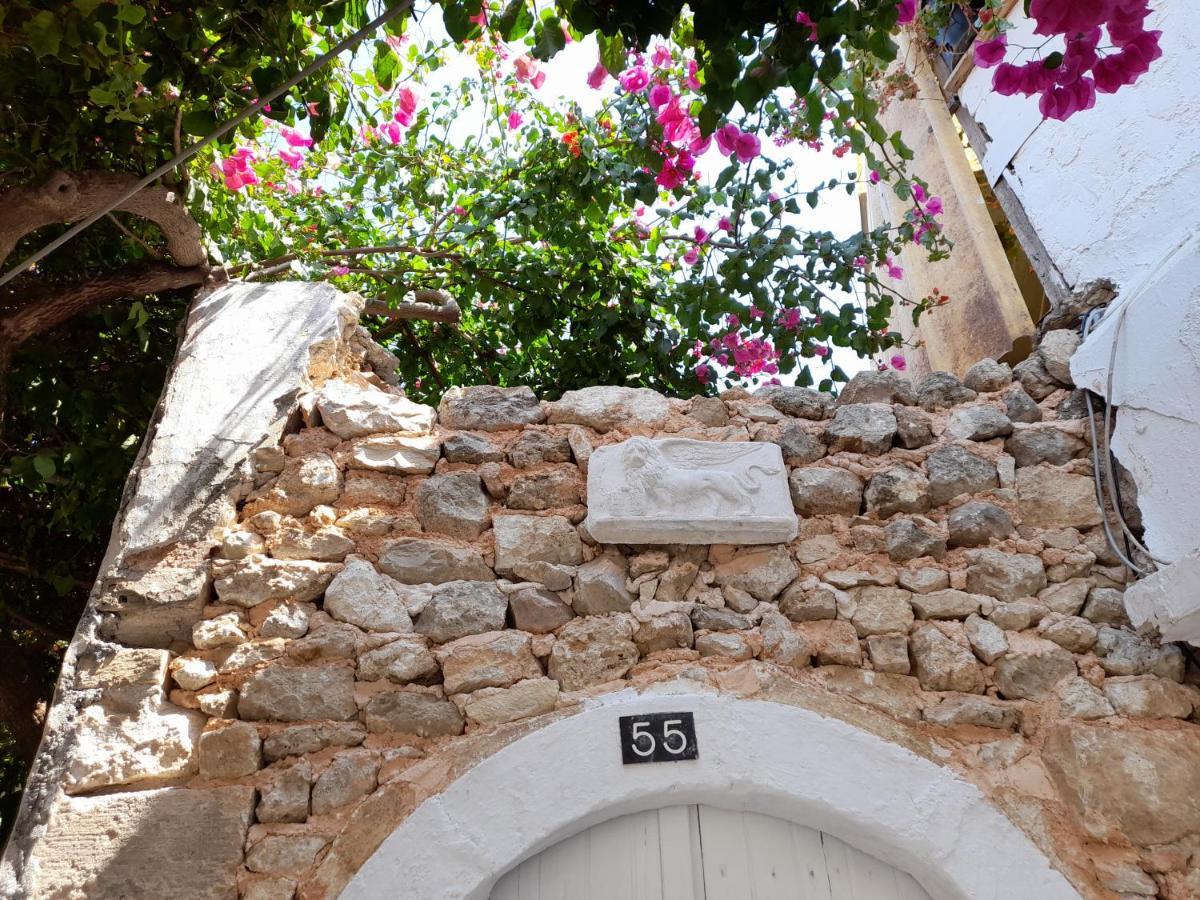 The Venetian Walls 'Central House With Private Courtyard - Charmy & Cheap' 이라클리온 외부 사진